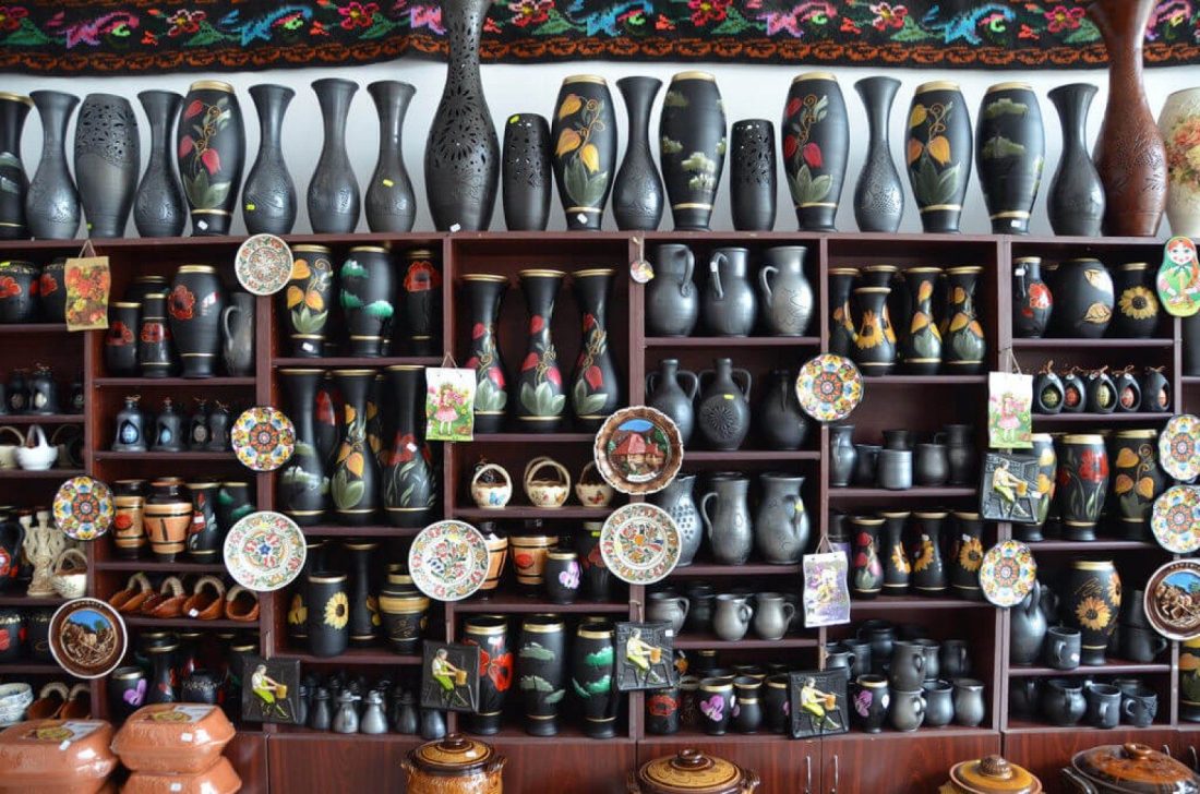 Ceramică neagră din marginea la Cerma Bucovina