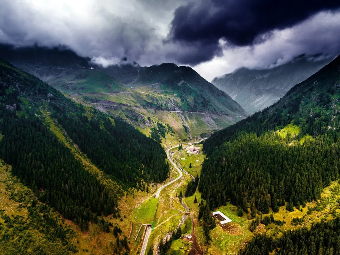 Peisaj montan din bucovina la Cerma Bucovina
